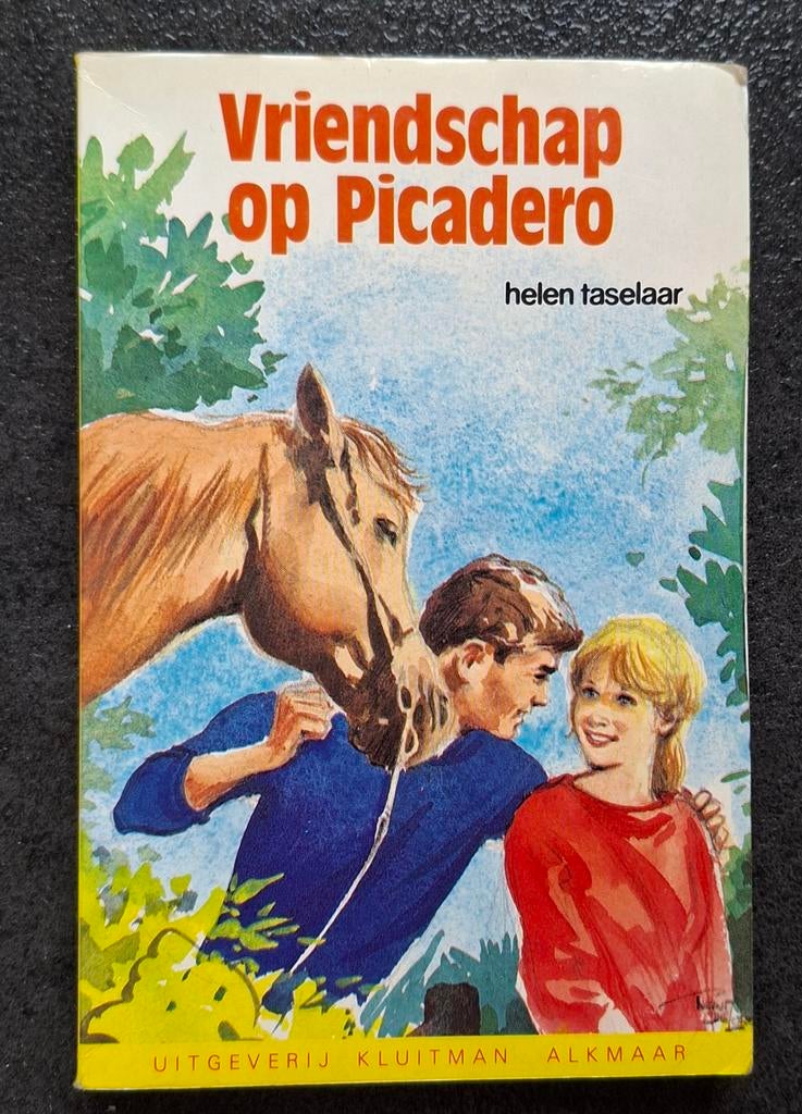 8 paardenboeken voor meisjes ( € 1.25 per stuk), Ophalen of Verzenden, Gelezen