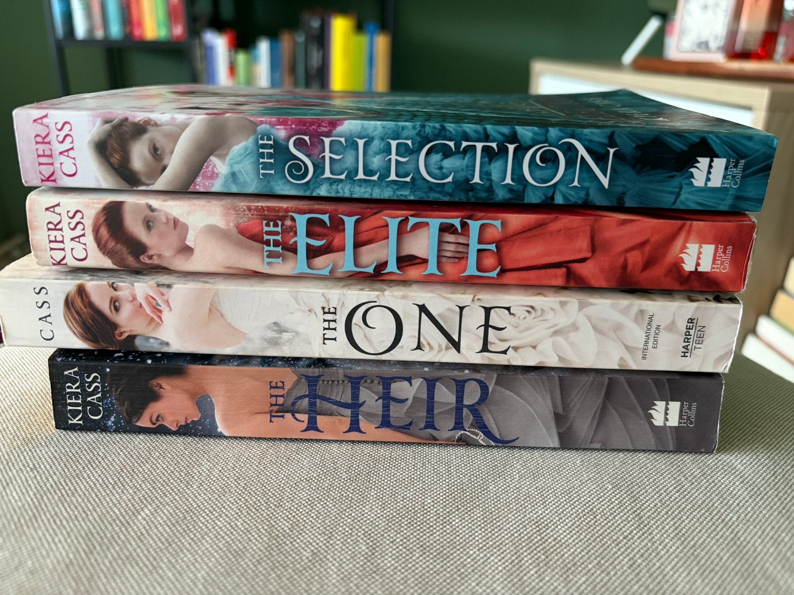 Boekenserie The Selection - Kiera Cass, Boeken, Ophalen of Verzenden, Gelezen