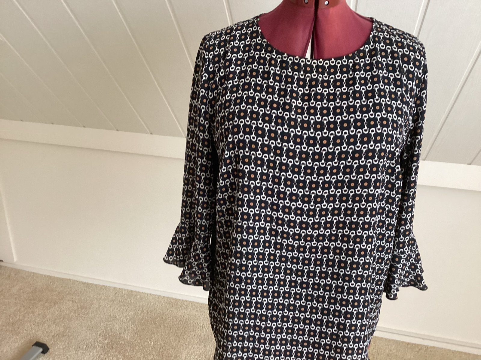 Ashley Brooke blouse met patroon en trompetmouwen 44, Zwart, Maat 42/44 (L), Ophalen of Verzenden, Lange mouw