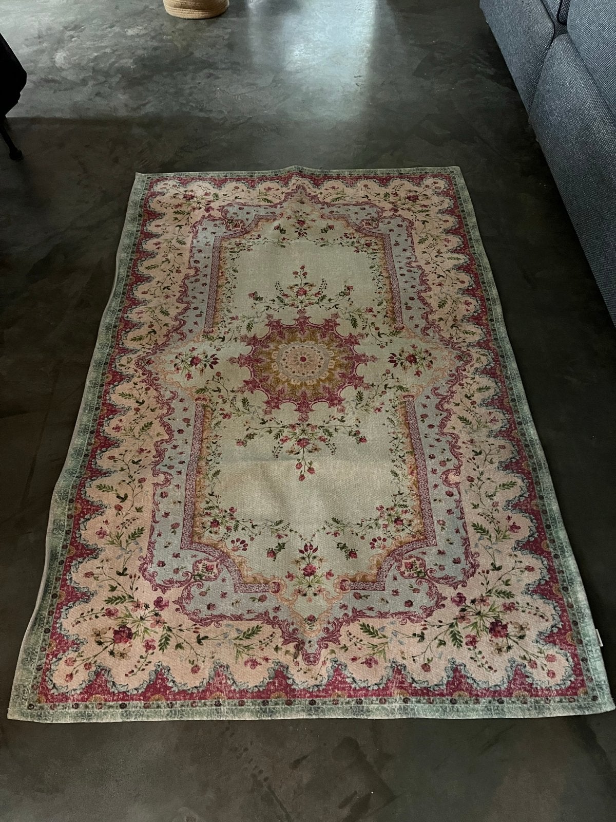 Vloerkleed Rozenkelim 117x180 cm - Bloemenpatroon, 100 tot 150 cm, Groen, Ophalen of Verzenden, Zo goed als nieuw