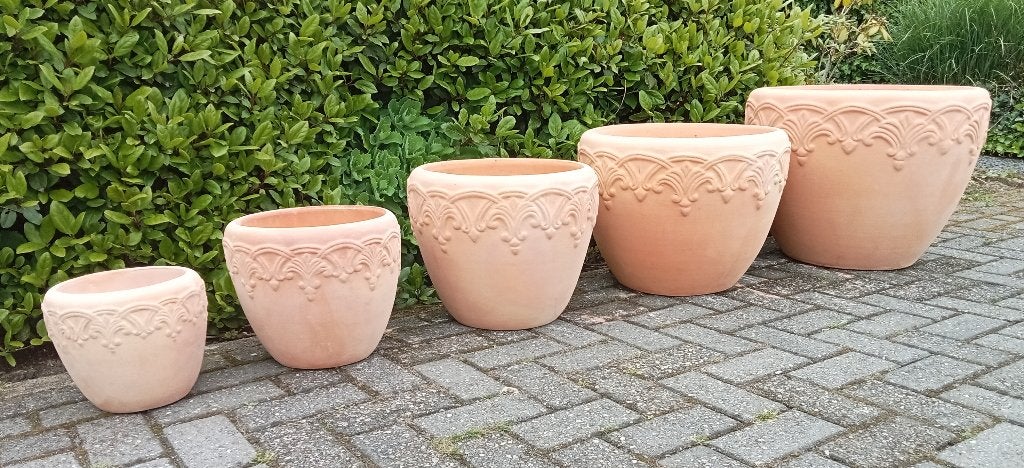 Hard gebakken terracotta potten swirl 2 kleuren en 5 maten., Ophalen, 40 cm of meer, Rond, Nieuw