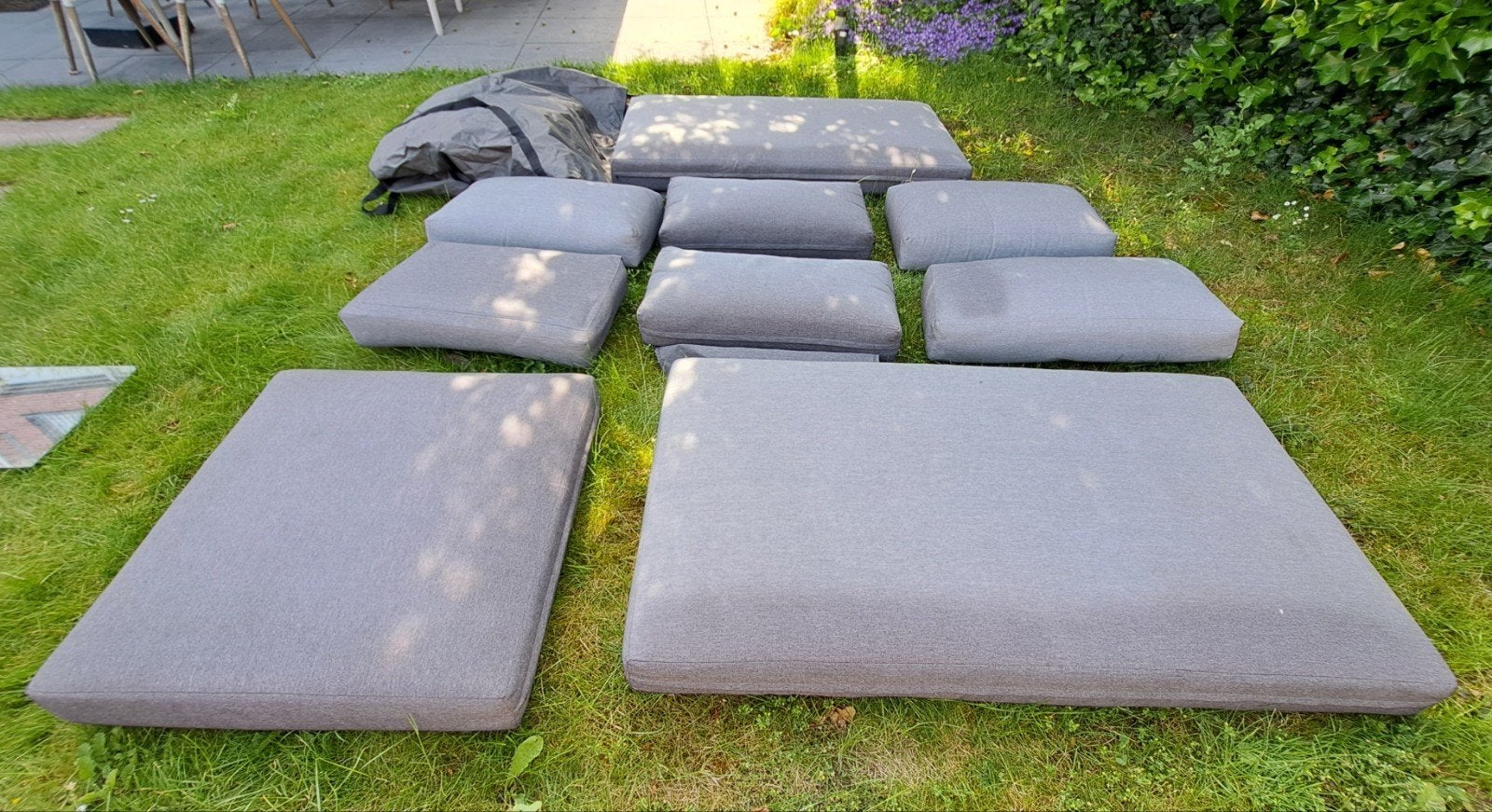 Set grijze tuinkussens incl. opbergzak voor loungeset, Ophalen, Zo goed als nieuw