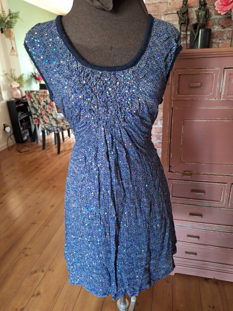 Dudi jurk maat m blauw glitter, Kleding | Dames, Ophalen of Verzenden, Gedragen, Maat 38/40 (M), Blauw