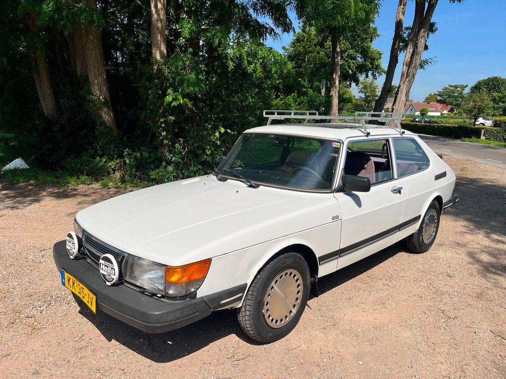 Saab 900 2.0 GL, Auto's, Saab, Voorwielaandrijving, 4 cilinders, Wit, Origineel Nederlands