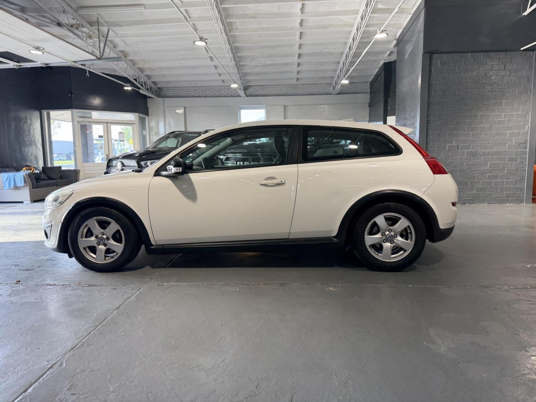 Volvo C30 1.6 D2 Advantage Airco Trekhaak, Auto's, Voorwielaandrijving, 28 km/l, Gebruikt, 4 cilinders
