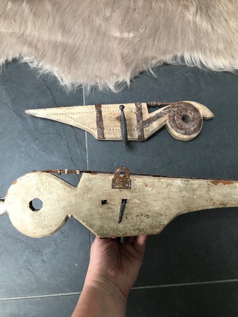 Oude Indiase haak voor aan muur uit India oud hout afval, Verburgt Vintage, Wandhaken, Nieuw, Ophalen of Verzenden
