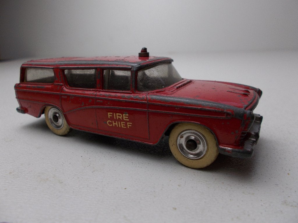 1960 Dinky Toys 257 NASH RAMBLER FIRE CHIEF.