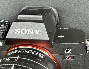 Sony A7R V body (7089 clicks) met extra's, Audio, Tv en Foto, Fotocamera's Digitaal, Ophalen, Zo goed als nieuw, Geen optische zoom