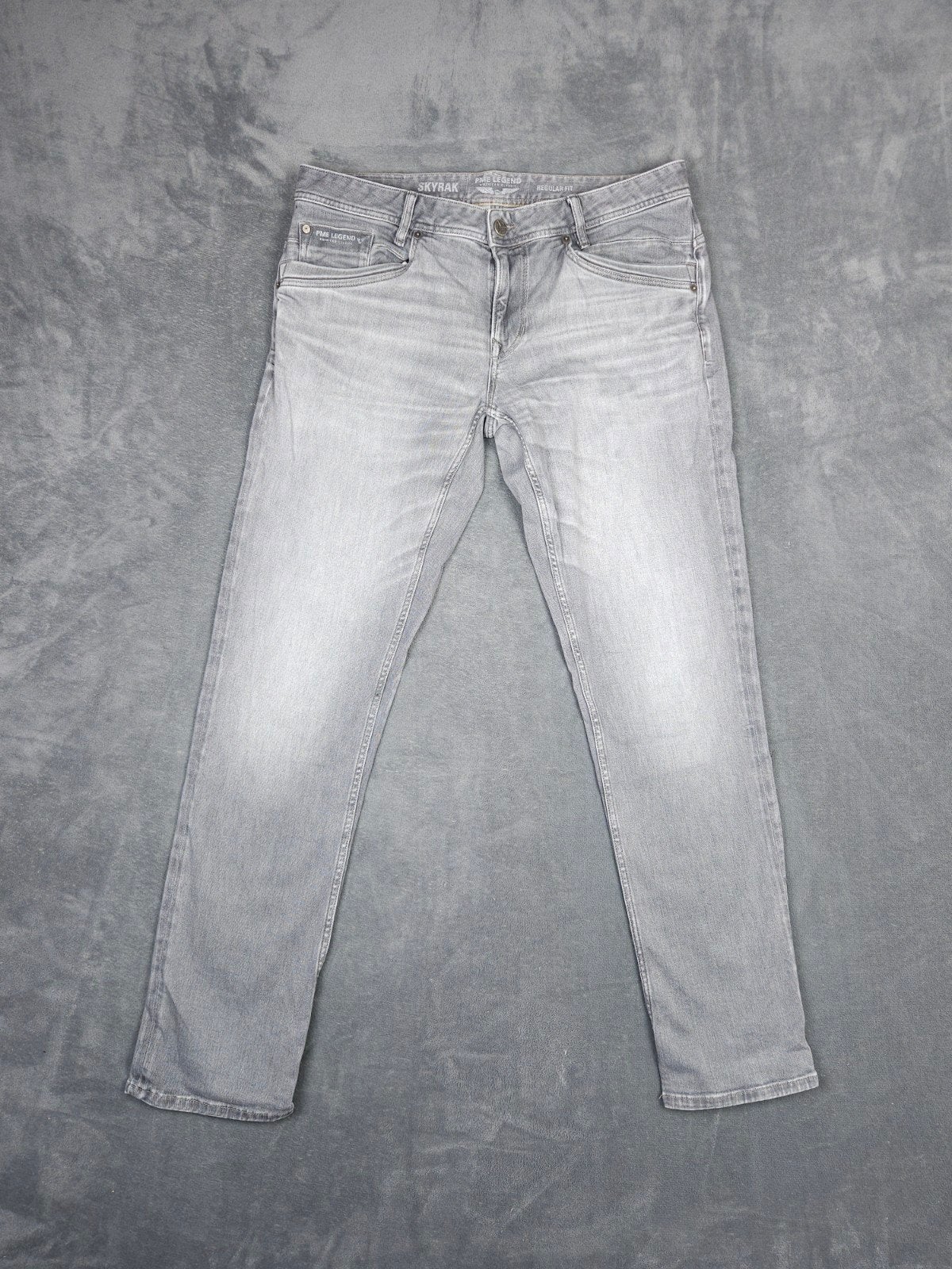 Pme Legend Broek Skyrak Regular W36 L34 Grijs Jeans

Staat:, Kleding | Heren, Spijkerbroeken en Jeans, W36 - W38 (confectie 52/54)