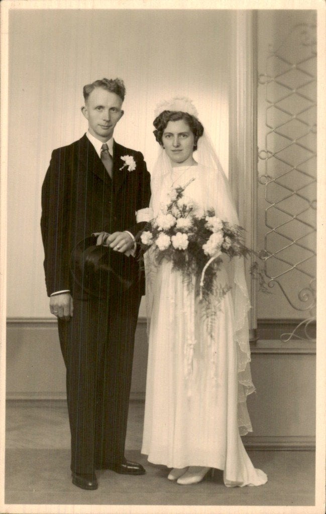 Bruidspaar - Studioportret, Ophalen of Verzenden, 1940 tot 1960, Ongelopen, Noord-Brabant
