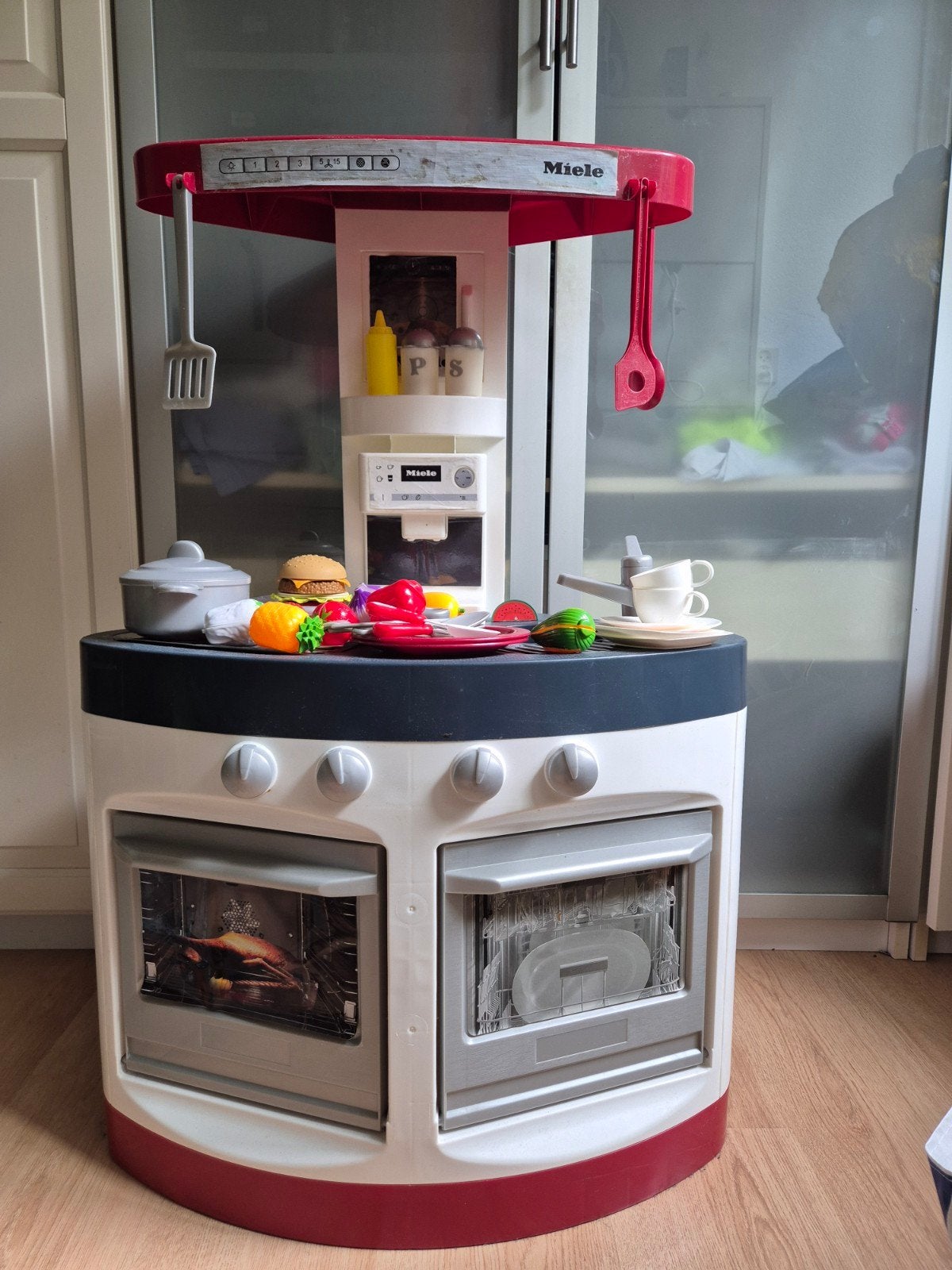 Miele kinderkeuken met extra kookspulletjes, Ophalen, Gebruikt
