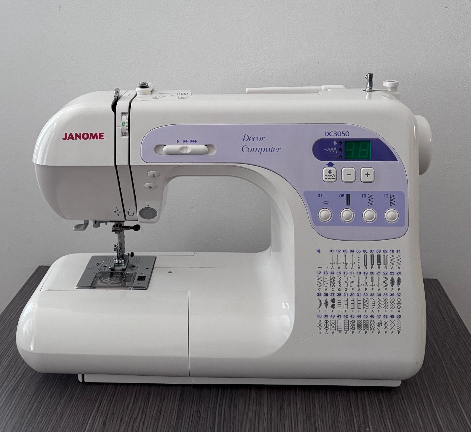 Janome DC3050 volledig nagekeken, Hobby en Vrije tijd, Naaimachines en Toebehoren, Ophalen, Zo goed als nieuw, Naaimachine, Overige merken