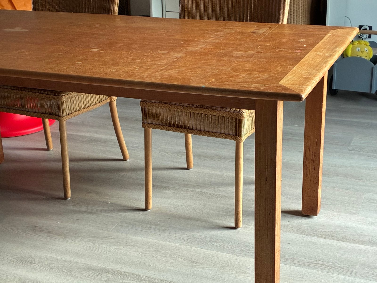 Houten eettafel met 6 stoelen - Gebruikt