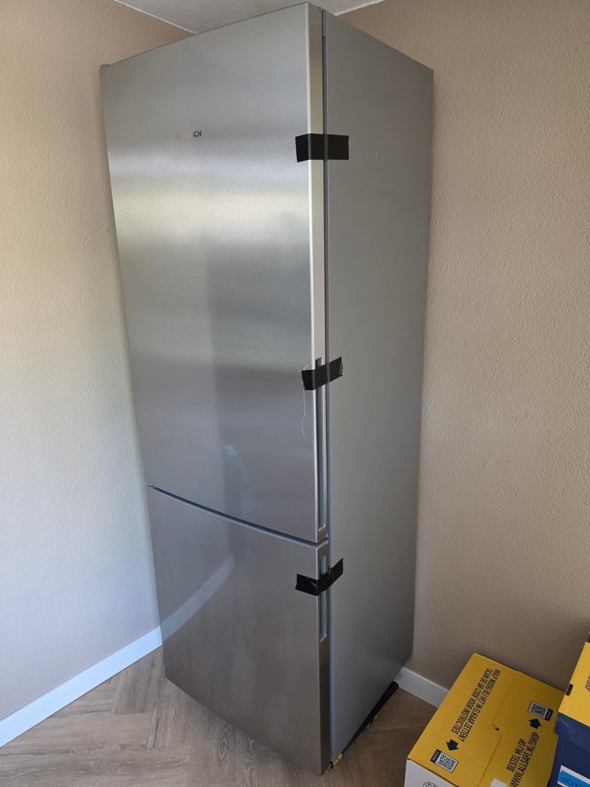 Bosch KGE49AICA Koel-vriescombinatie, Witgoed en Apparatuur, Koelkasten en IJskasten, Ophalen, 200 liter of meer, 60 cm of meer