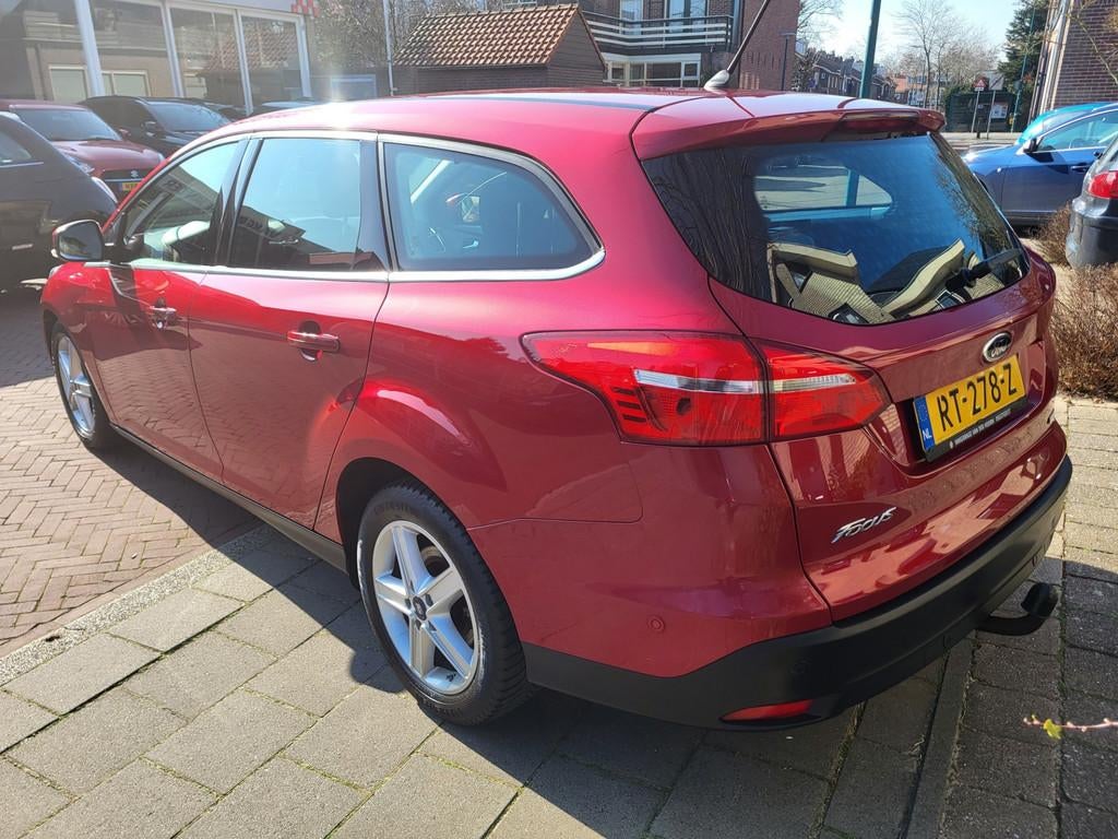 Ford Focus Wagon 1.5 Titanium, 12 maanden, Stof, 4 cilinders, Origineel Nederlands