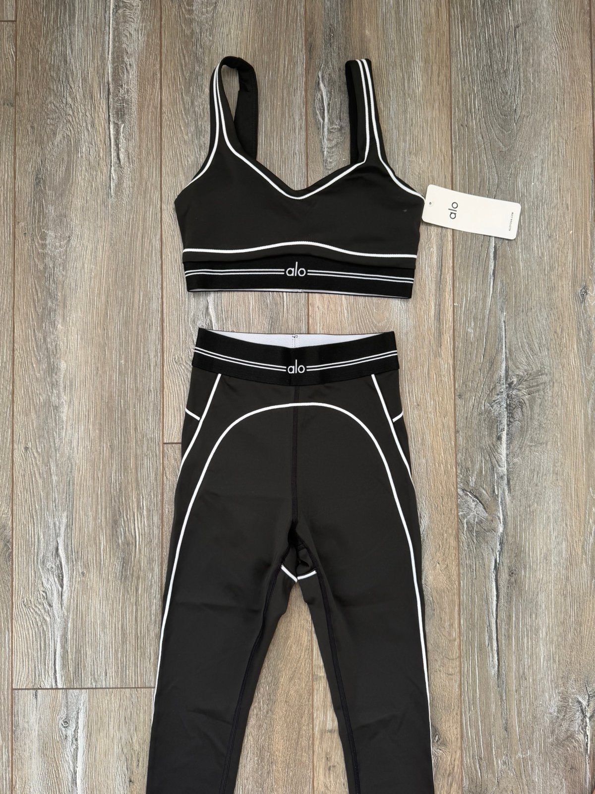 Alo sport set, Kleding | Dames, Sportkleding, Verzenden, Zo goed als nieuw