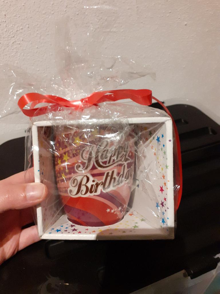 Mok Happy Birthday in cadeau verpakking, Huis en Inrichting, Ophalen of Verzenden, Nieuw