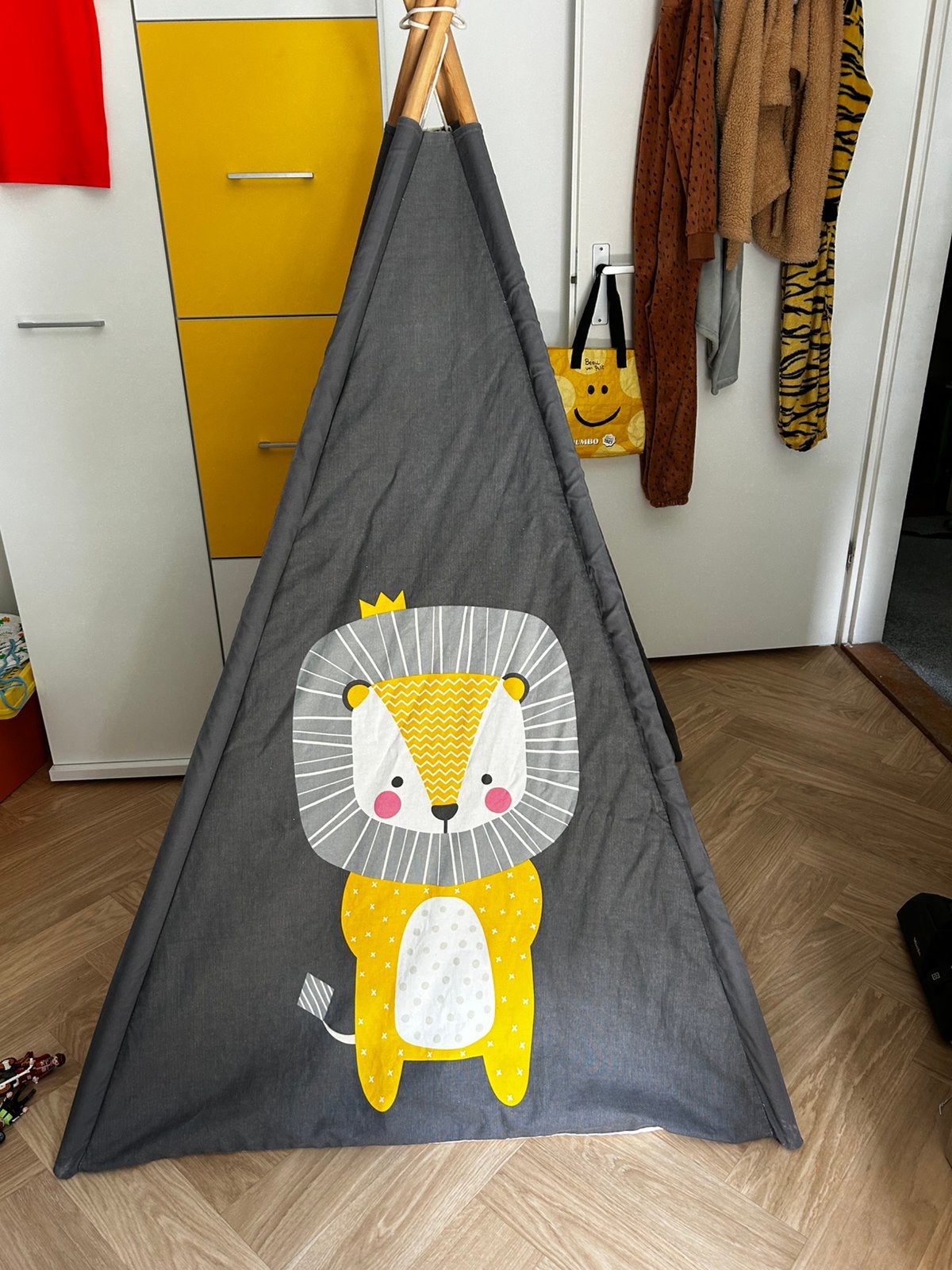 MOET NU ECHT WEG!!! Kinder speeltent Speeltent type tipi, Ophalen, Gebruikt