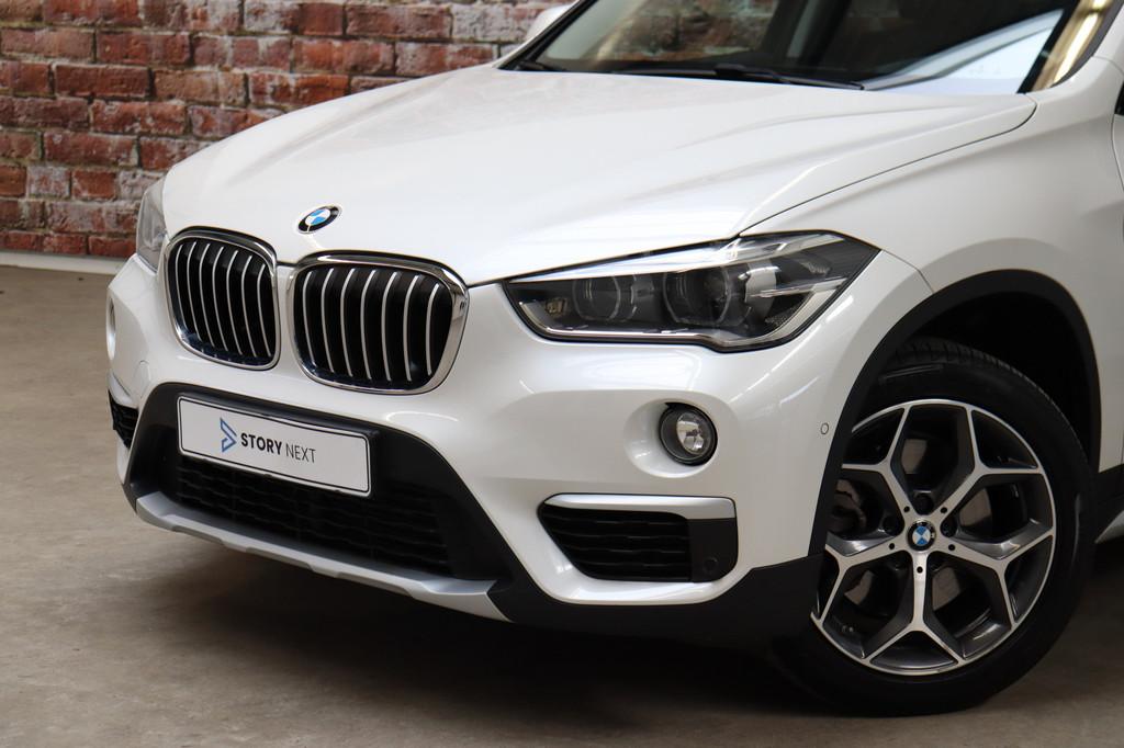 BMW X1 xDrive20i High Executive xLine Automaat / Navigatiesy, 1998 cc, Gebruikt, Euro 6, 2000 kg