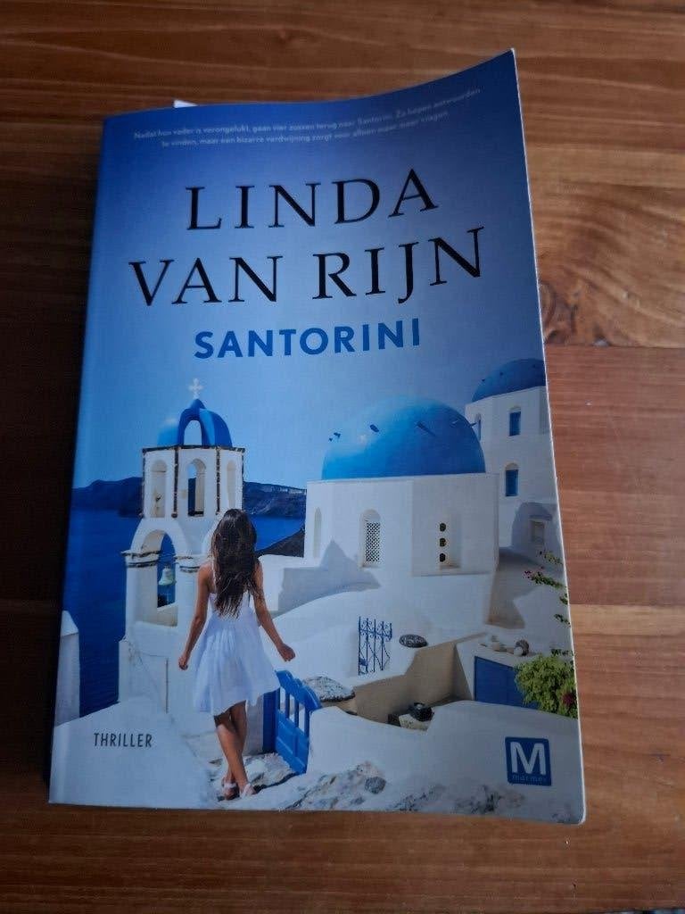 Boek Santorini, Ophalen of Verzenden, Gelezen, Linda van Rijn, Nederland