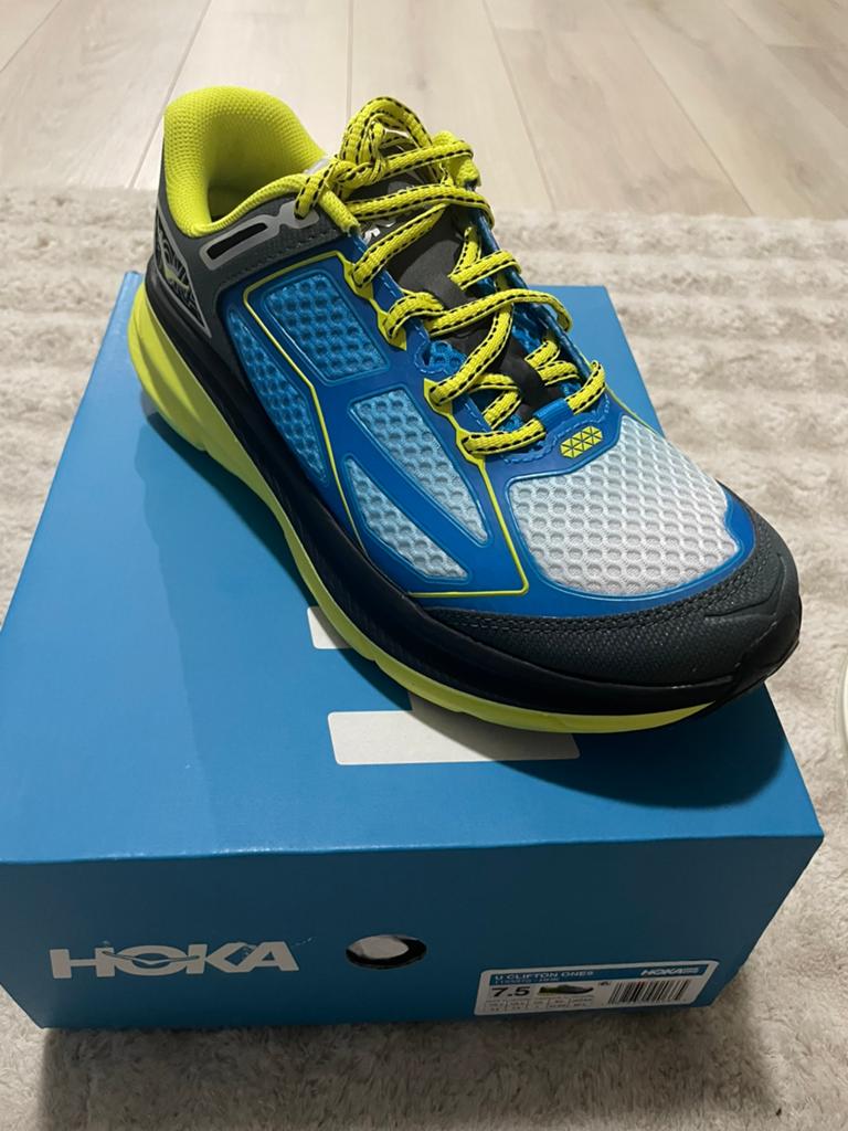 Hoka clifton one 9, Ophalen of Verzenden, Nieuw, Hardloopschoenen, Overige merken