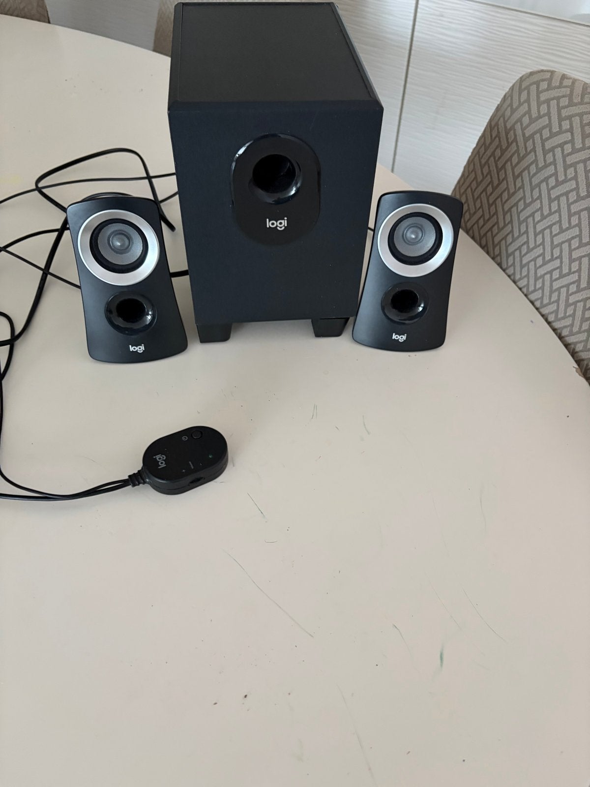 Logitech Z313 2.1 Luidsprekerset met Subwoofer - Zwart, Computers en Software, Ophalen of Verzenden, Gebruikt, Audiokanaal 2.1