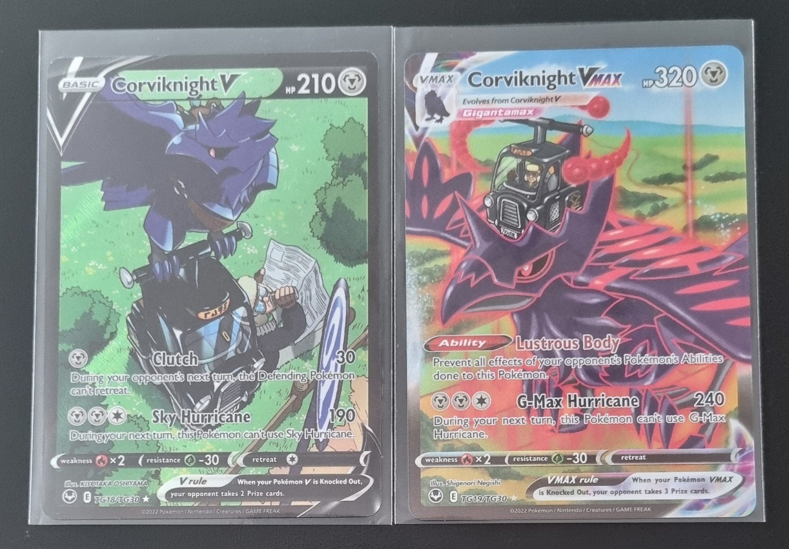 Pokemon Corviknight V & Corviknight Vmax Silver Tempest, Hobby en Vrije tijd, Verzamelkaartspellen | Pokémon, Ophalen of Verzenden
