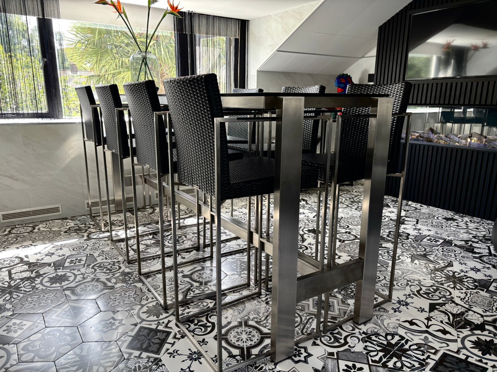 Exclusieve Bartafel Bert plantagie Design, Ophalen, Zwart, Zo goed als nieuw, Bert plantagie dutch design Leolux composiet Rvs