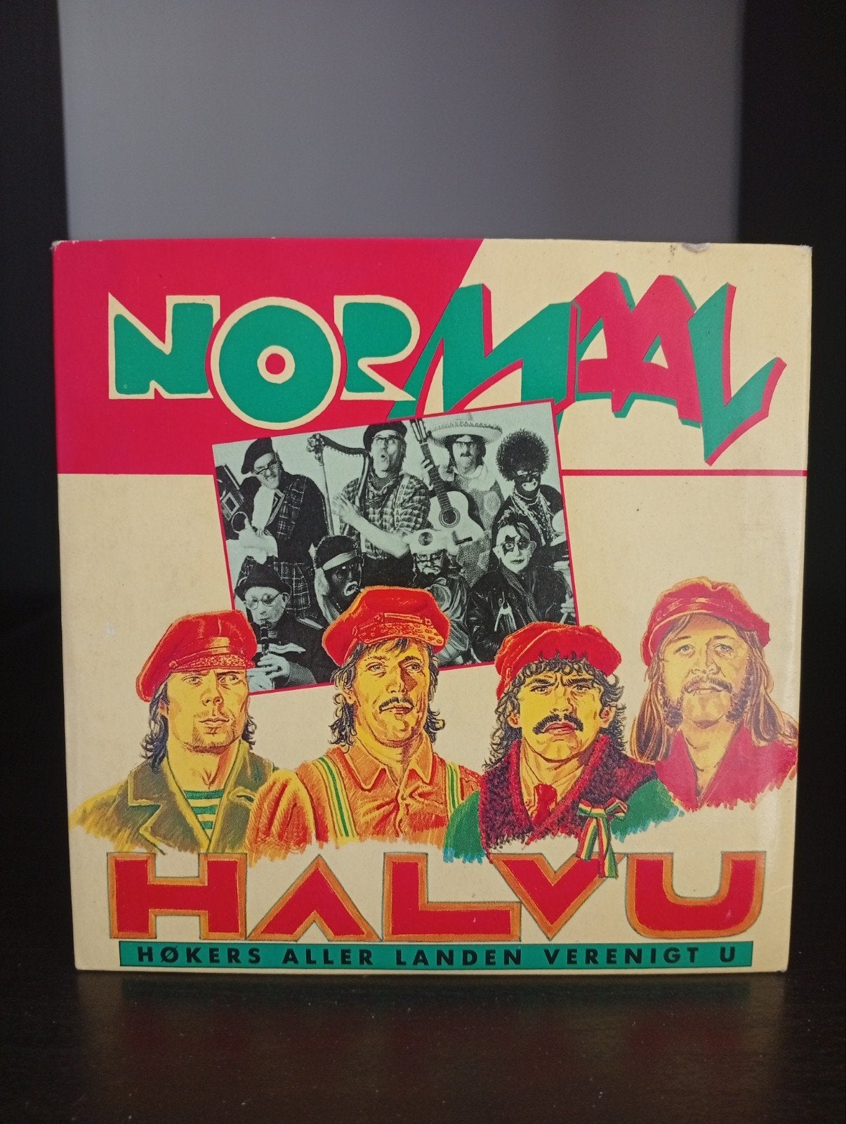 Normaal - Halvu (CD Single), Ophalen of Verzenden, Zo goed als nieuw, Streekmuziek