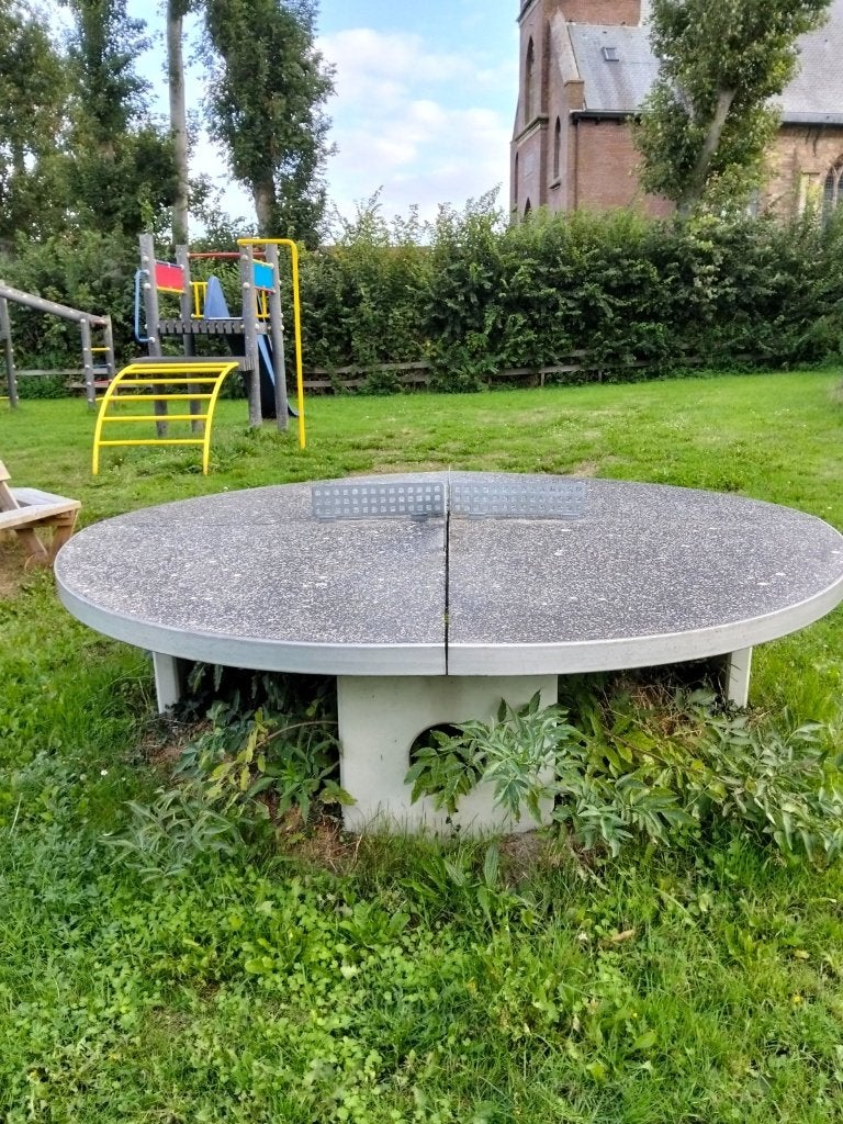 GRATIS: Ronde betonnen tafeltennistafel voor 4 personen, Ophalen, Gebruikt, Tafel Indoor