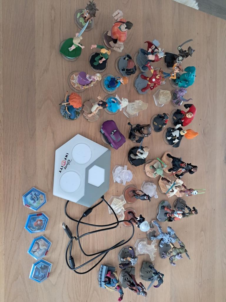 Disney Infinity Mega Bundel: 42 Figuren, 4 Discs & Portal, Ophalen of Verzenden