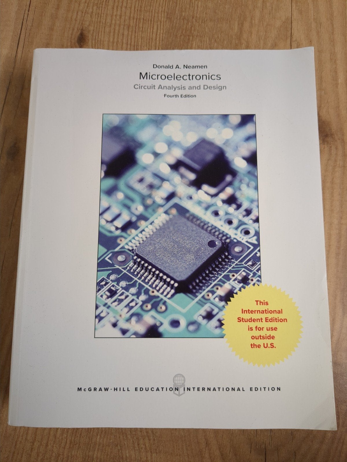 Microelectronics Circuit Analysis and Design - donald A. Nea, Boeken, Donald A. Neamen, Zo goed als nieuw, Beta, HBO