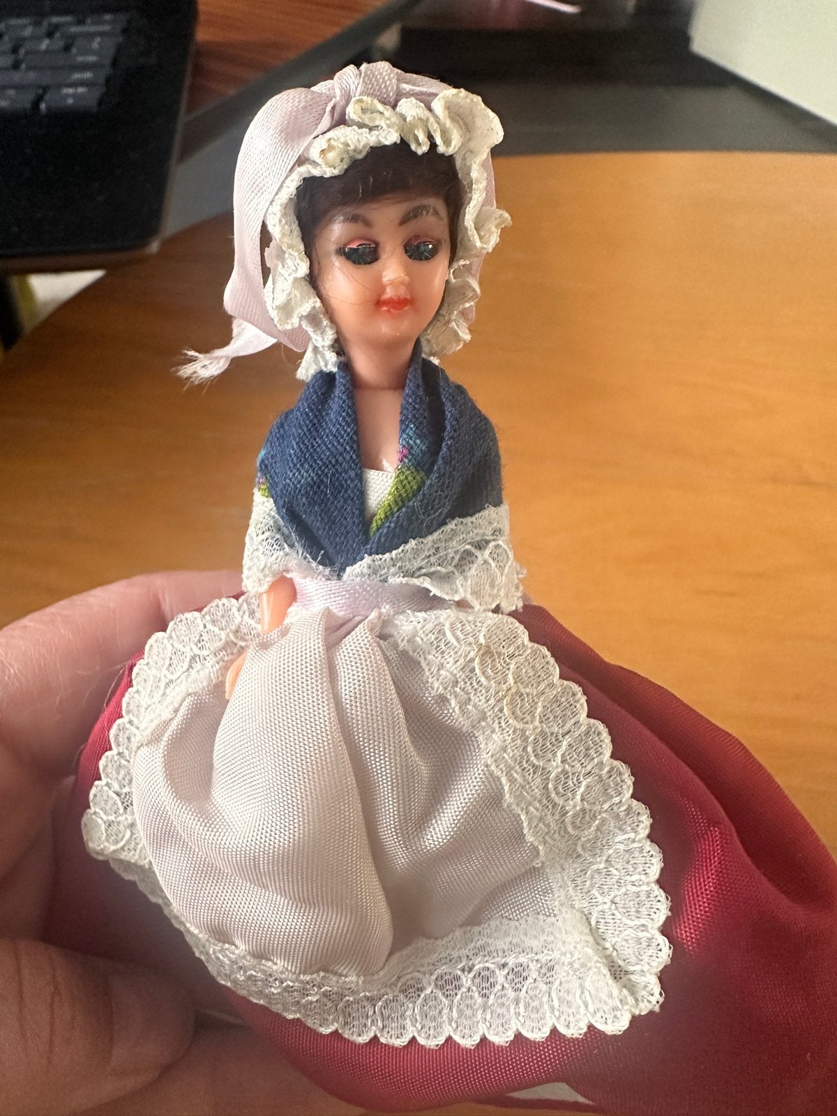 Vintage Klederdracht Poppetje - Hollandse Souvenir Pop, Ophalen of Verzenden, Gebruikt, Pop
