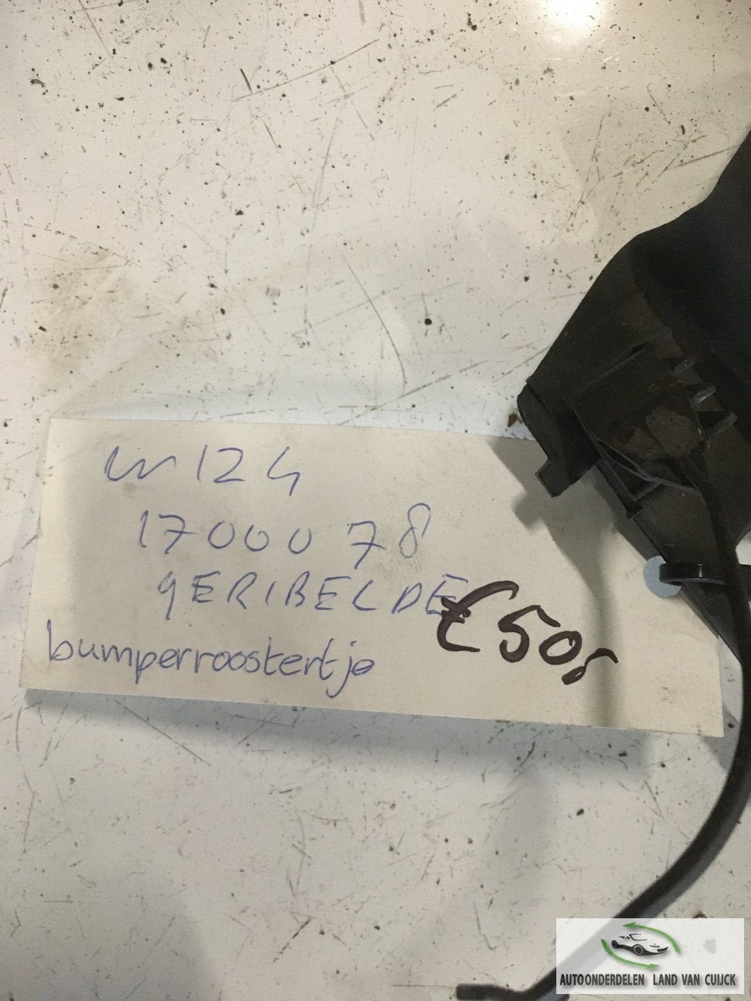 Mercedes W124 Bumperkapje geribbeld, Gebruikt, -, -, Ophalen of Verzenden