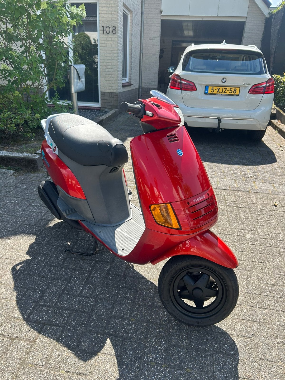 Piaggio SKR 150, Ophalen, 150 cc