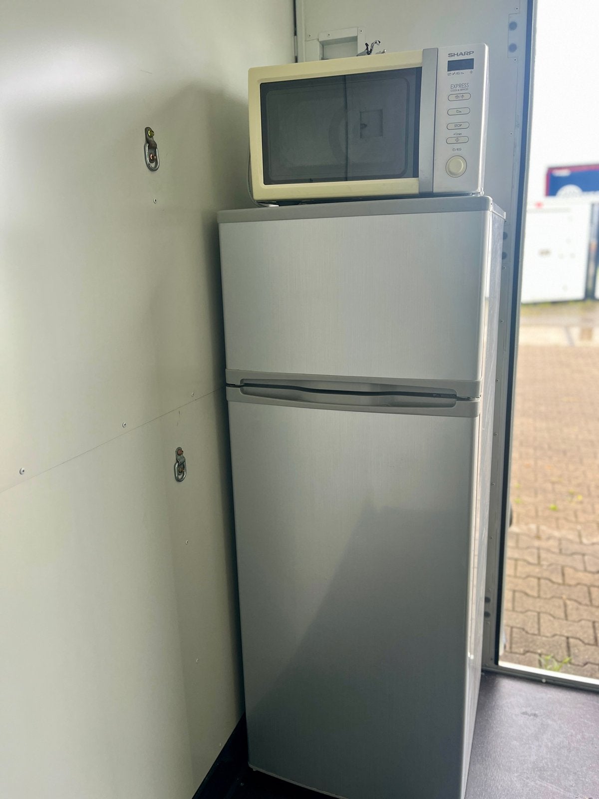 Koelvries combinatie en magnetron (magapart verkocht worden), Ophalen, Gebruikt, 120 tot 140 cm, 45 tot 60 cm