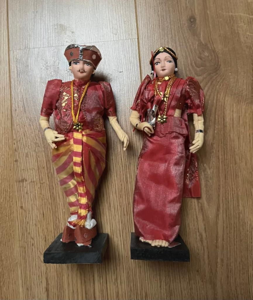 Mooie klederdracht poppen, Ophalen of Verzenden