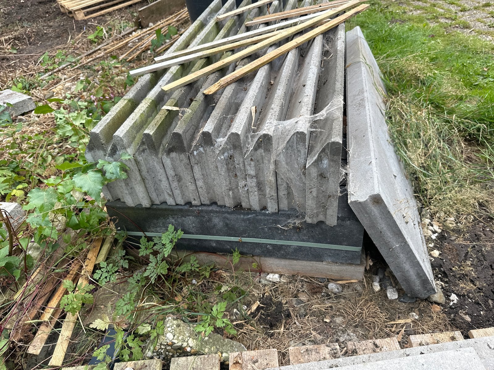 Opsluitbandjes met schuine kant en opbouwblokken, Tuin en Terras, Ophalen, Gebruikt, Overige typen, Minder dan 5 m²