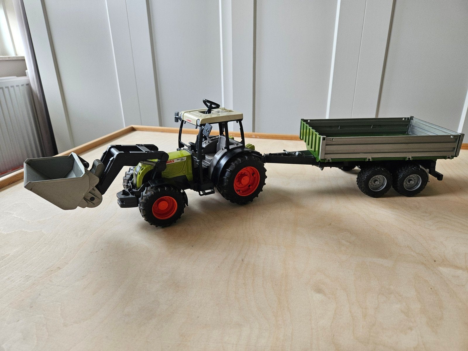 Bruder Claas tractor met voorlader en aanhanger, Ophalen, Gebruikt