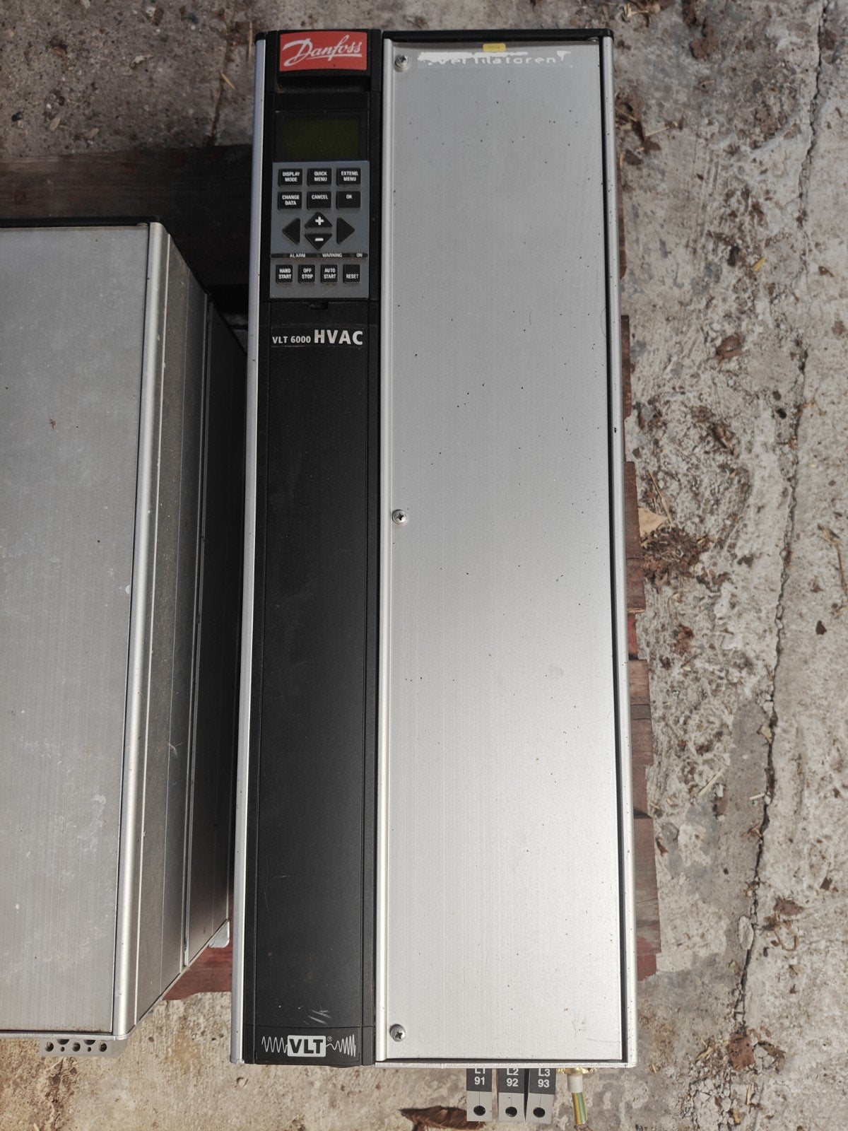 Danfoss VLT6000 HVAC Frequentieregelaar, Hobby en Vrije tijd, Elektronica-componenten, Ophalen of Verzenden