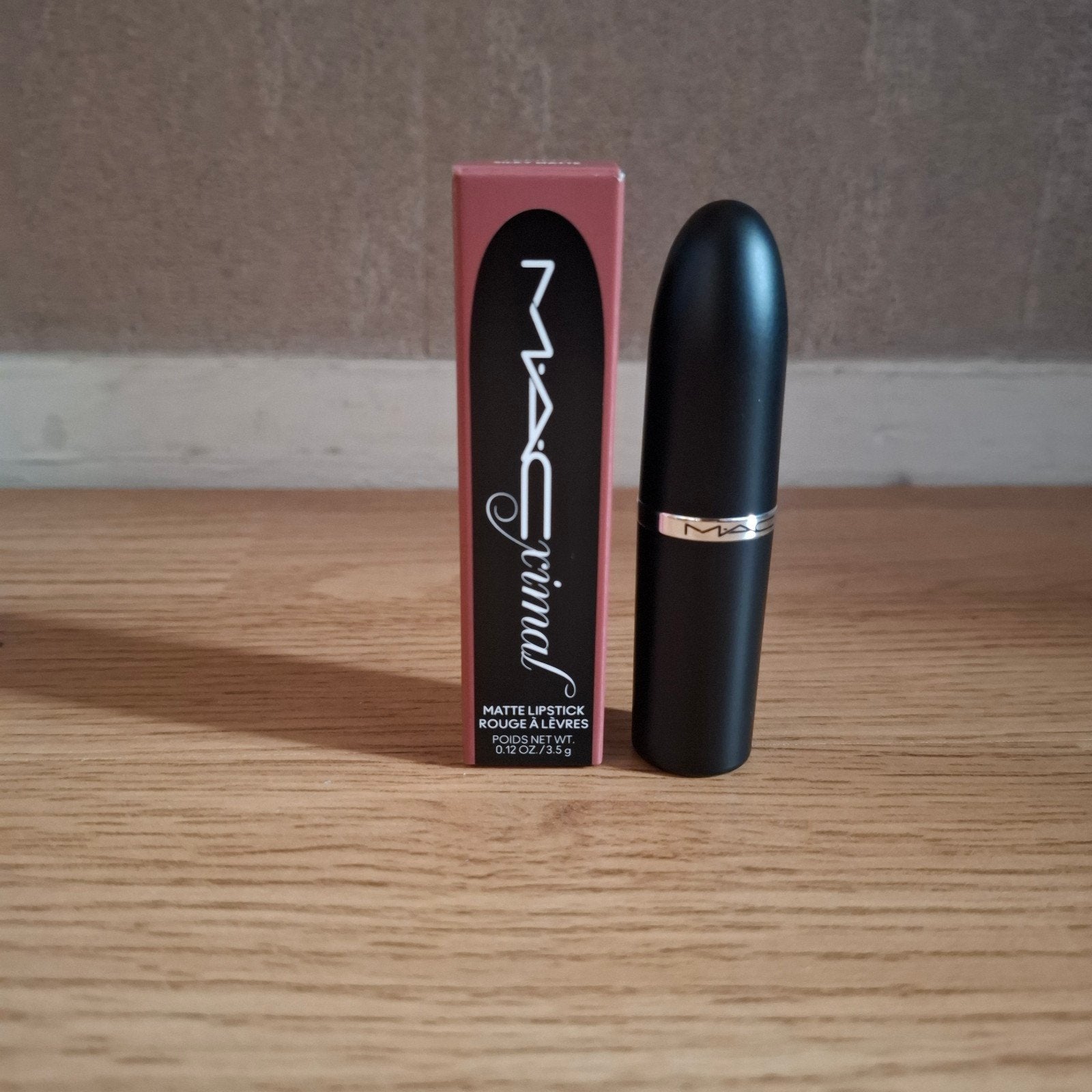 Nieuwe MAC Maximal Silky Matte Lipstick - 617 Velvet Teddy, Sieraden, Tassen en Uiterlijk, Uiterlijk | Cosmetica en Make-up, Lippen