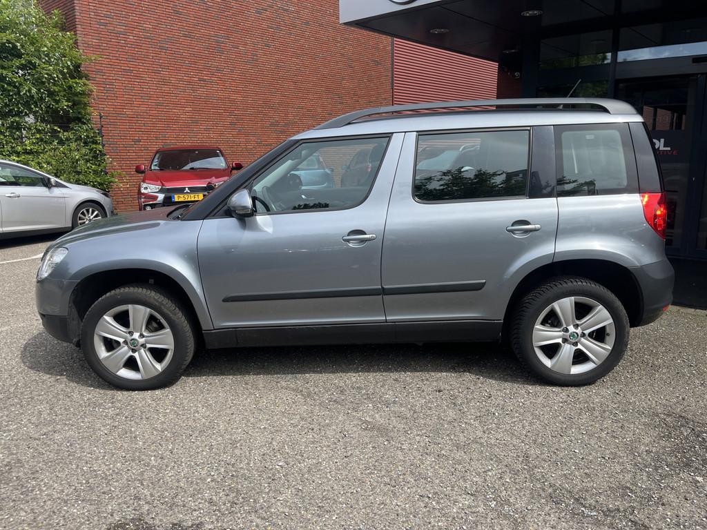 Skoda Yeti 1.2 TSI Ambition // CRUISE // AIRCO // BLUETOOTH, Euro 5, Stof, Gebruikt, 4 cilinders