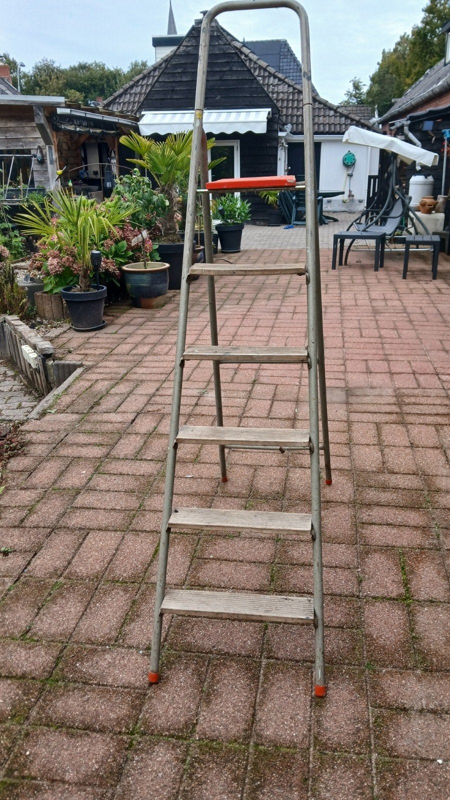 Stevige stabiele trap met 5 treden, Ophalen, Gebruikt, Trap, Minder dan 2 meter