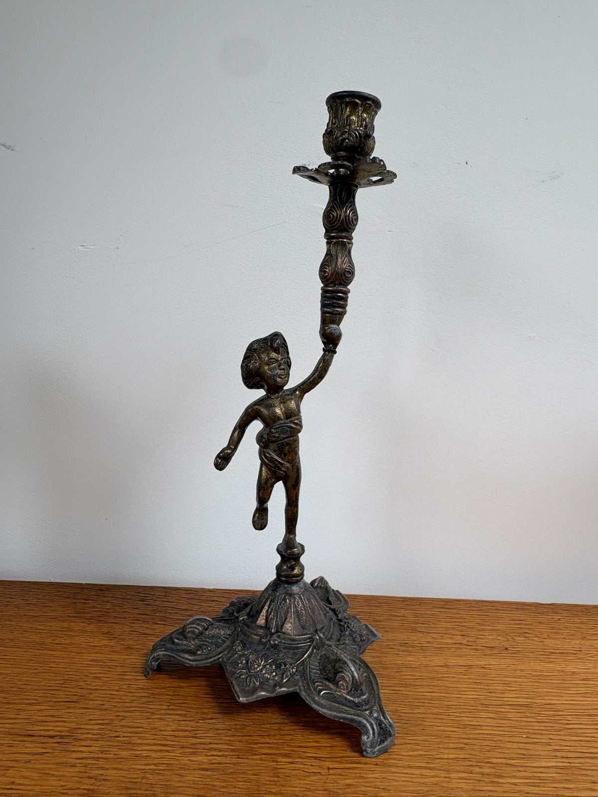 Bijzondere engel kandelaar, Antiek en Kunst, Ophalen of Verzenden, Koper of Brons
