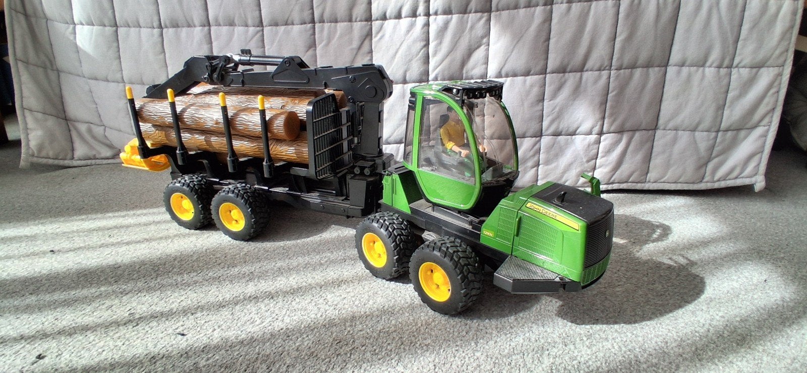 Bruder 02133 John Deere bosbouw tractor, Hobby en Vrije tijd, Ophalen, Zo goed als nieuw, Tractor of Landbouw, Overige merken
