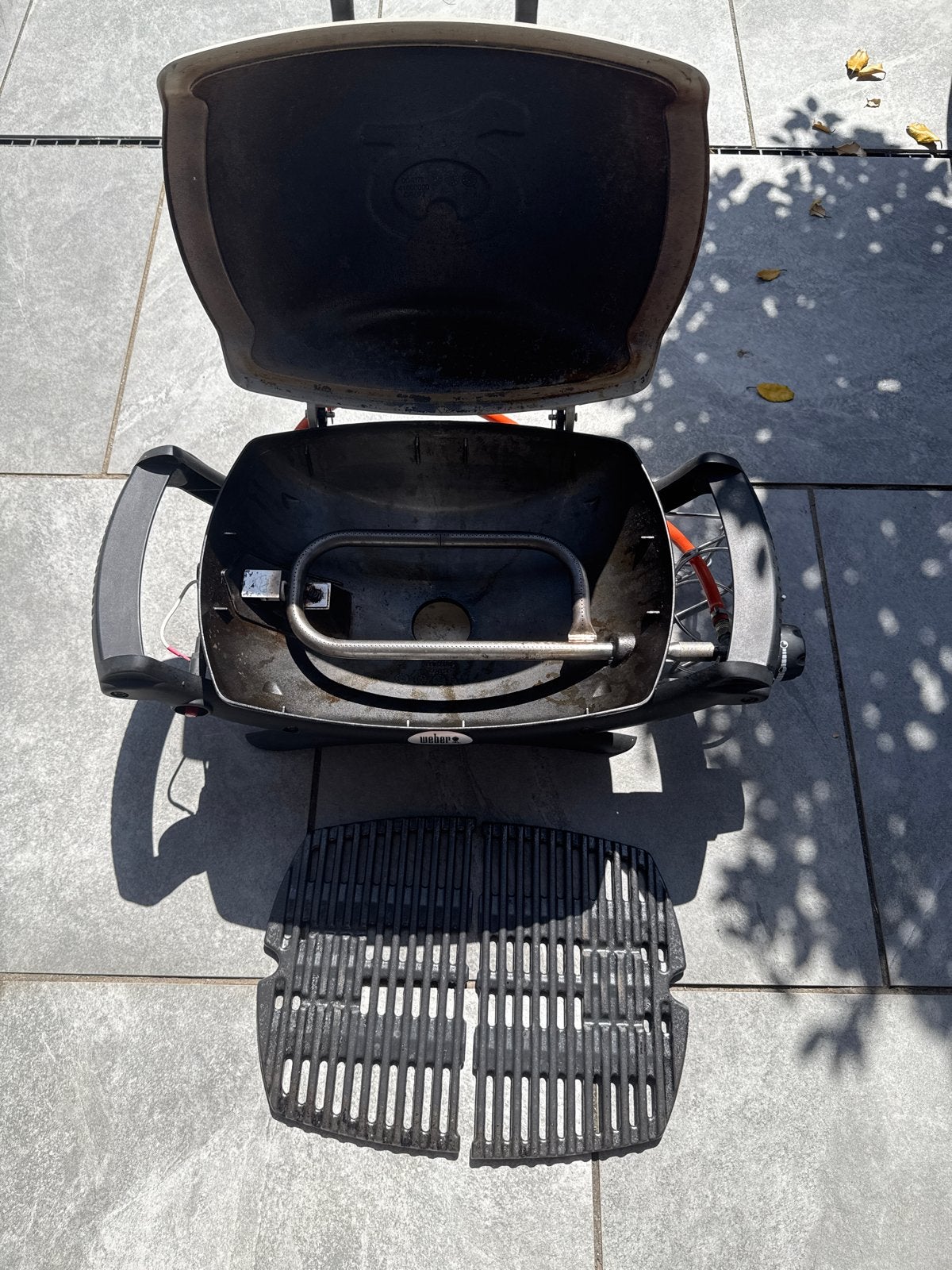 Weber Q 1000 Titanium gasbarbecue + gasdrukregelaar, Ophalen, Gebruikt