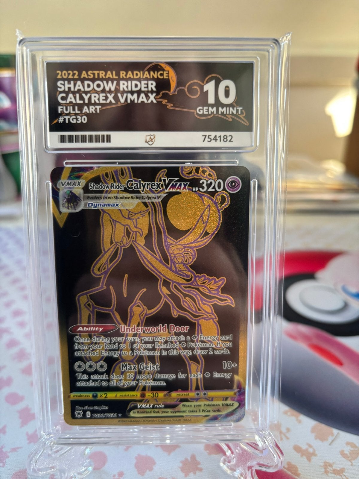 Shadow Rider Calyrex VMAX Full Art TG30 ACE 10 Perfect!, Hobby en Vrije tijd, Verzamelkaartspellen | Pokémon, Nieuw, Losse kaart