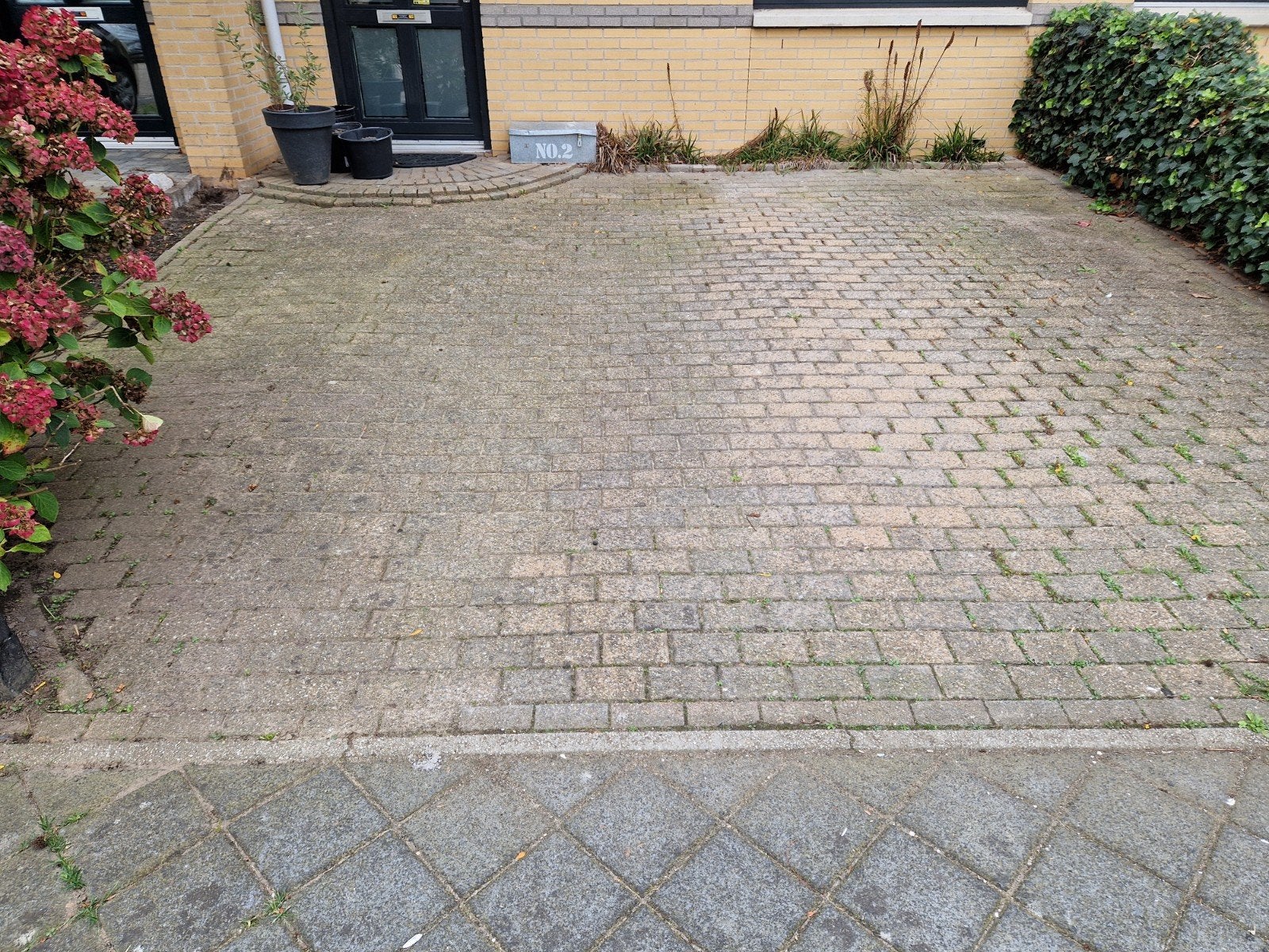 Gratis af te halen: Stenen 16x10 cm (ca. 24 m²), Ophalen, Gebruikt, 10 m² of meer, Klinkers
