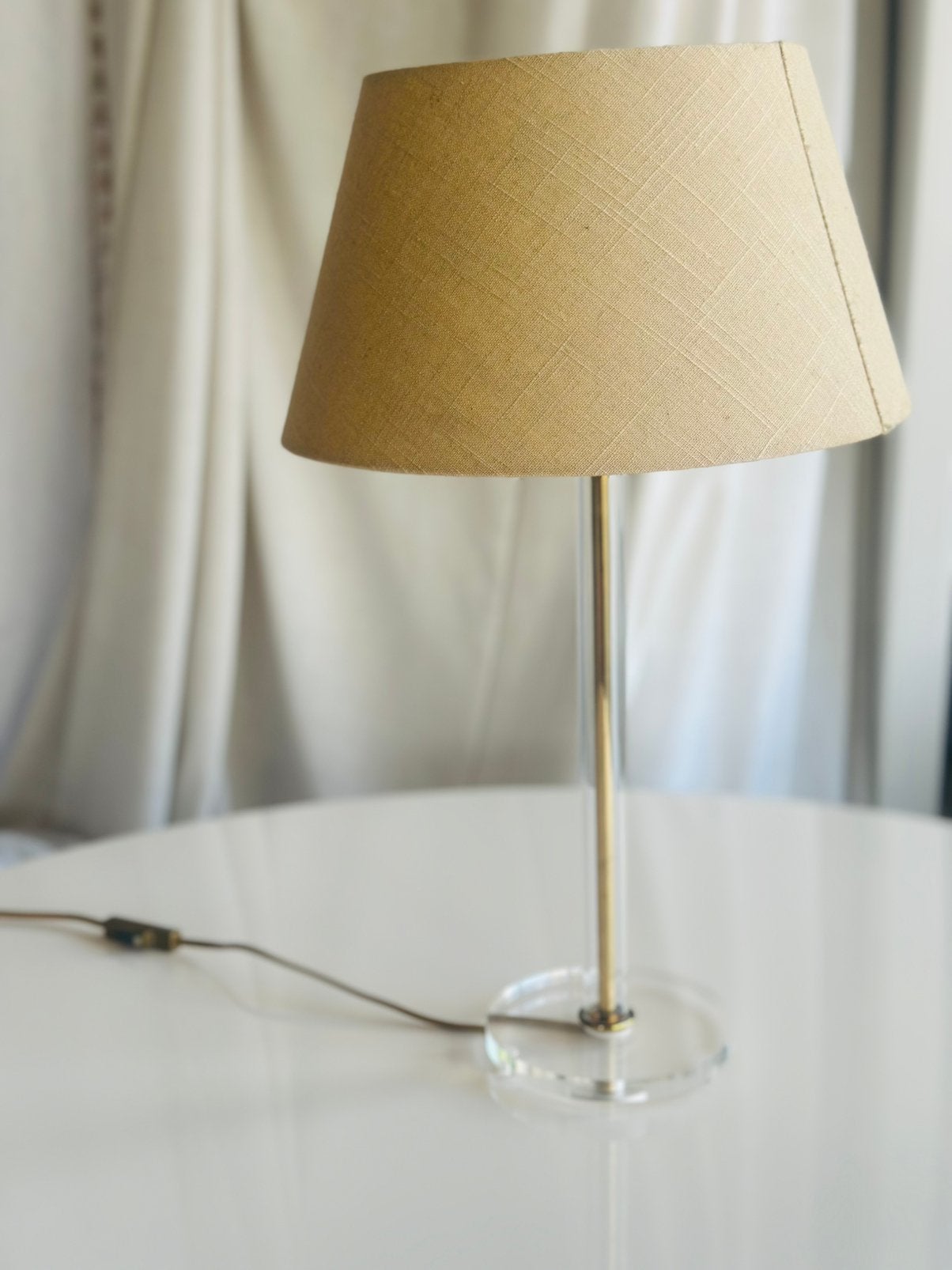 Lamp plexiglas lucite Hollywood Regency Midcentury, Met schakelaar, Kunststof, Q, Zo goed als nieuw
