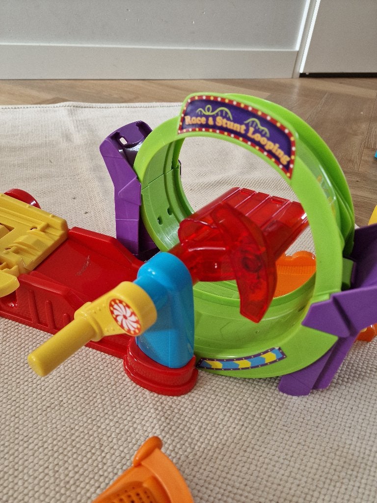 Vtech Toet Toet Auto's: Race en Stunt Looping, Kinderen en Baby's, Ophalen, Zo goed als nieuw, 2 tot 4 jaar